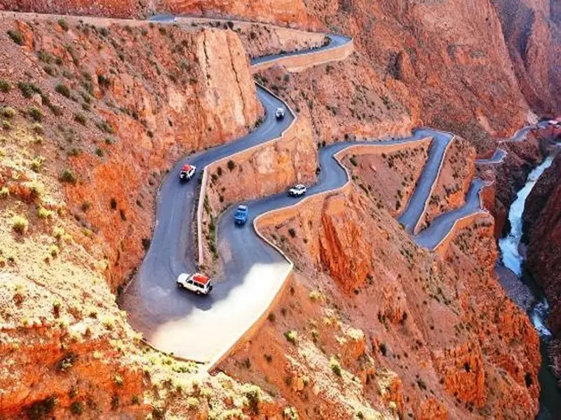 driving cars on the street's of dades gorges